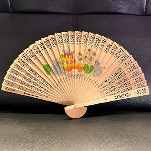 Wooden-like Fan 🪭 |